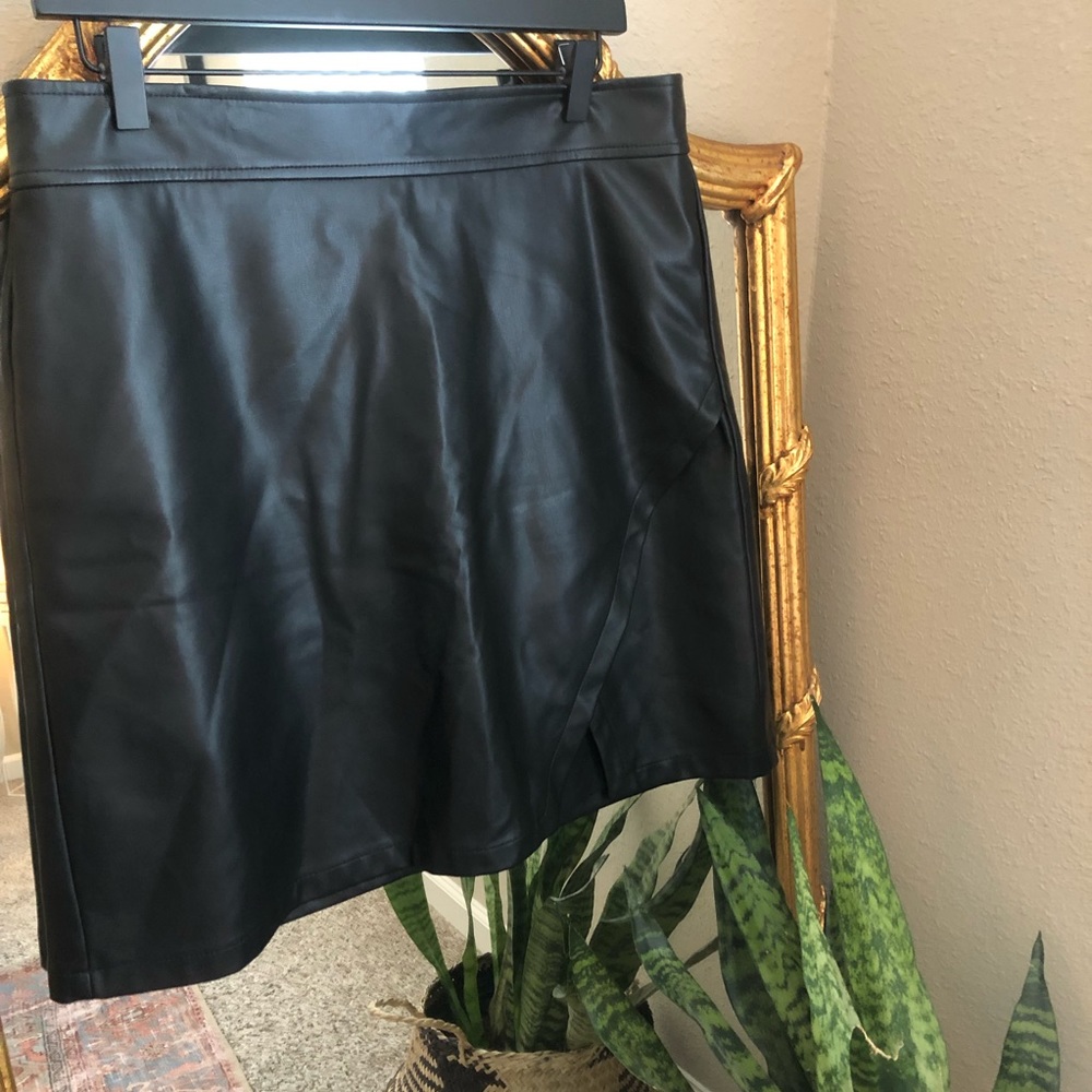 Leather skirt